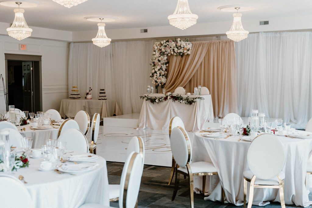 An indoor photo of a reception layout at the wedding venue Orchardview just outside Ottawa