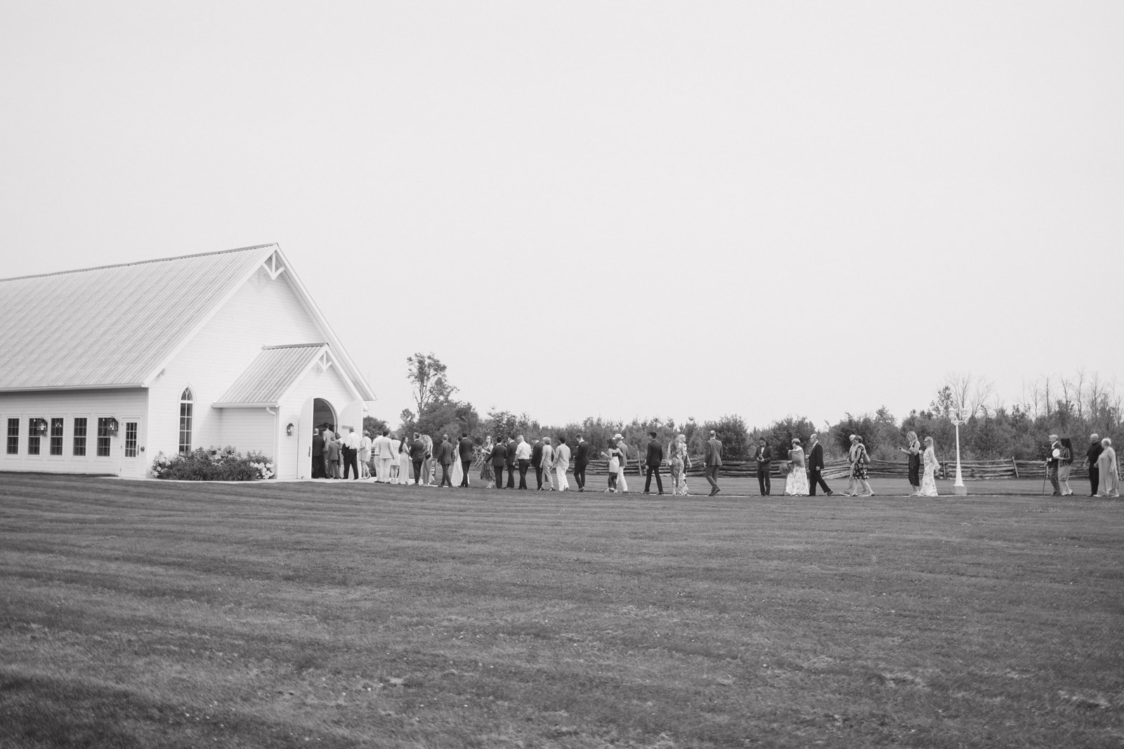 Stonefields Estate wedding venue just outside Ottawa with guests entering the venue