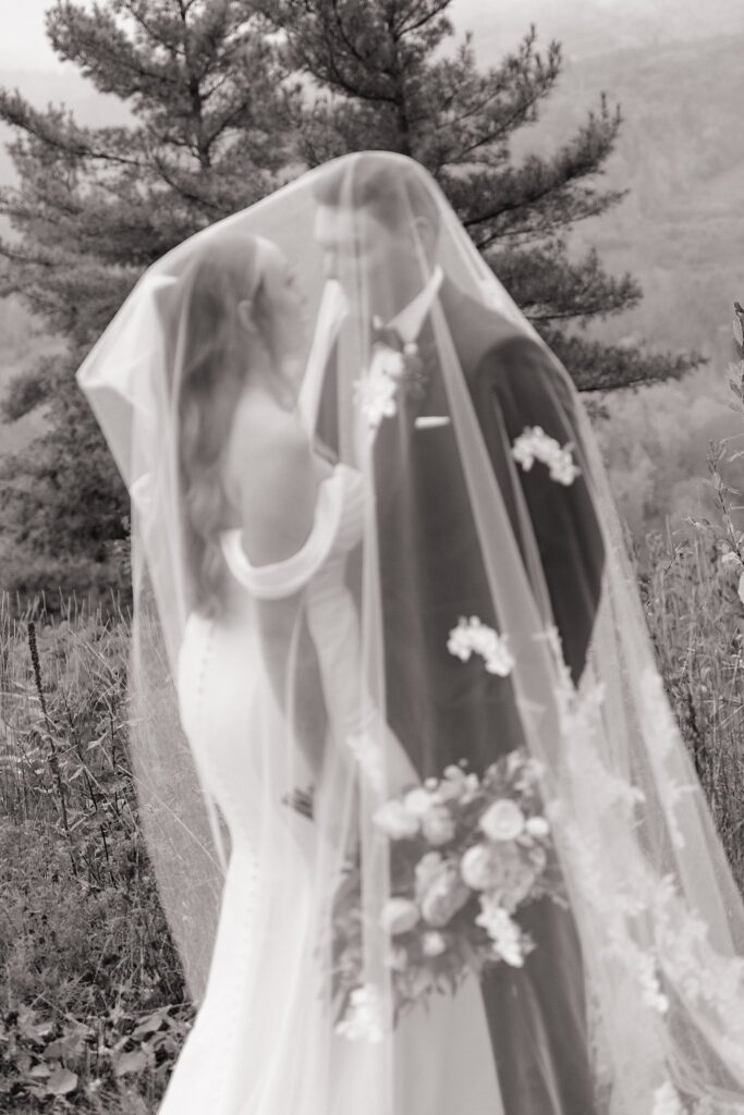 Thursday Wedding at Le Belvédère in Wakefield